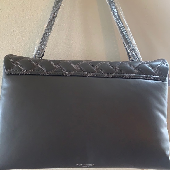Kurt Geiger London Kensington Drench Quilted XXL Shoulder Bag - Picture 4 of 15
